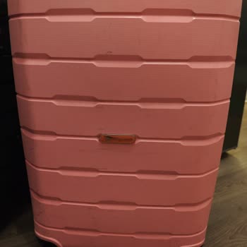 Matmazel Valizlerinin Tekerlek Sorunu