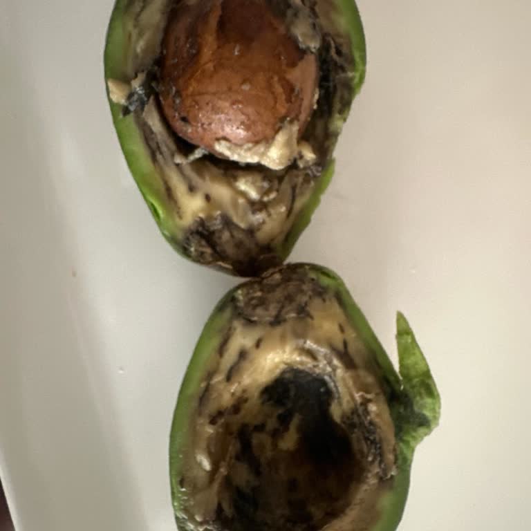 Migros'tan Bozuk Avokado