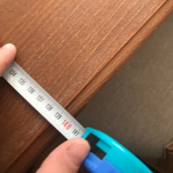 Naze Mobilya İşinin Arkasında Durmuyor!