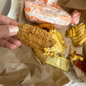 Popeyes Kıllı Tavukları Ve Extra Büyüttüğüm Patatesin Küçük Gelmesi