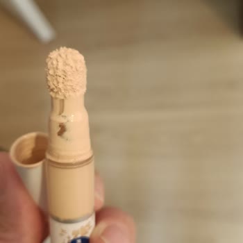 Nivea Cellular Filler Göz Altı Kapatıcı