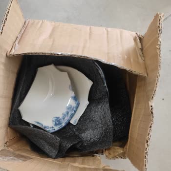 Aras Kargo'dan Kırdıkları Ürünlerimin Parasını İstiyorum