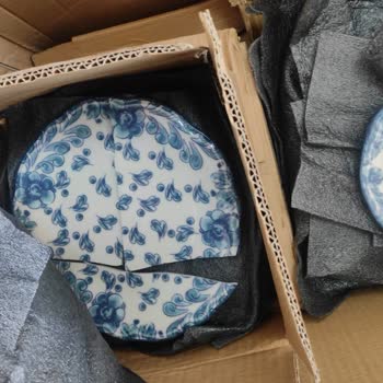 Aras Kargo'dan Kırdıkları Ürünlerimin Parasını İstiyorum