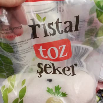 BİM Şafak Kristal Toz Şeker İçinden Siyah Siyah Cisimler Çıktı