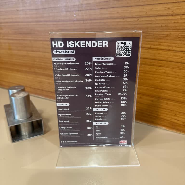 HD İskender'de Öğle Yemeği Deneyimi Hayal Kırıklığı Yarattı