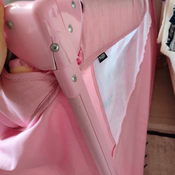 Hepsiburada Huggy Park Beşiği Kırıldı