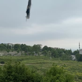 Bursa Büyükşehir Belediyesi Işıklandırma Öğrenciler Geçemiyor