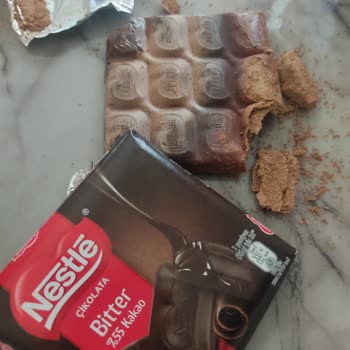 Nestle Bitter Kare Çikolata Bozuk Çıktı