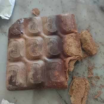 Nestle Bitter Kare Çikolata Bozuk Çıktı
