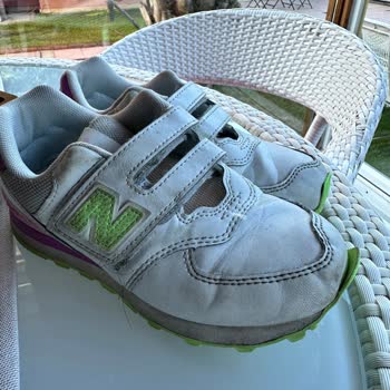 New Balance 1 Ayda Ayakkabının Burnu Acildi