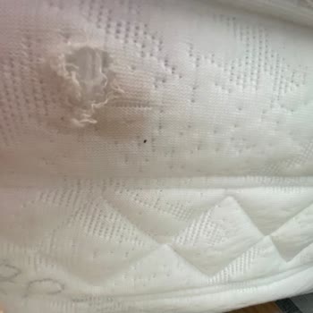 Yataş Yatak Yırtık Çıktı Ve Değiştirilmiyor!