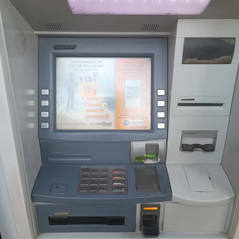 VakıfBank ATM Paramı Yuttu