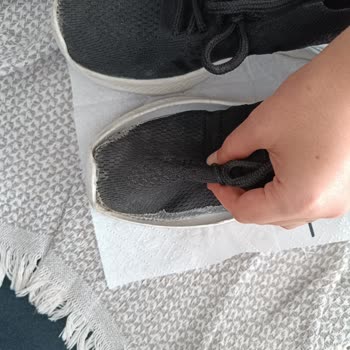 Tofisa İki Günde Yırtılan Ayakkabı