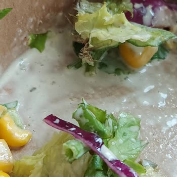 Hyar Salad Bar - Yemeğimden Örümcek Çıktı!