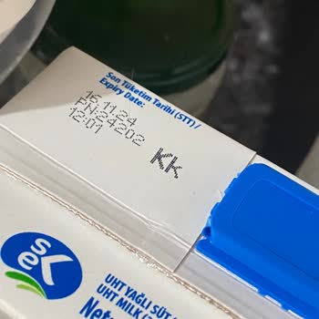 Sek Süt Getir Büyükten Aldığım Süt Bozuk Geldi