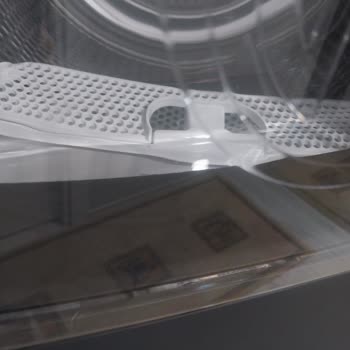 Bosch Marka Kurutma Makinesinin Camı Çatlak Paneli Çizik Geldi