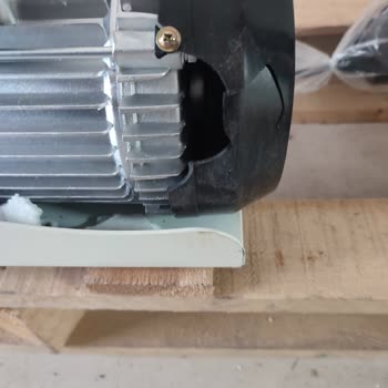 Cansan Vinç & Makine Ve Barın Ticaret