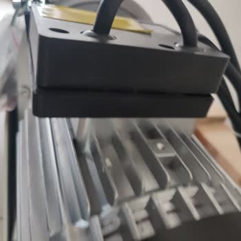 Cansan Vinç & Makine Ve Barın Ticaret