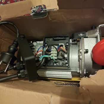 Cansan Vinç & Makine Ve Barın Ticaret