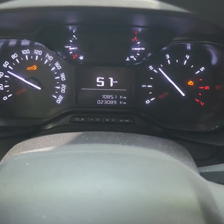 Nev Oto Yetersiz Yetkili Servis!