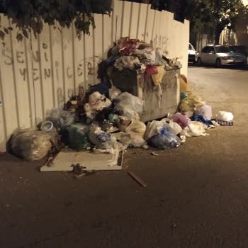 Kartal Belediyesi Çöpler Alınmıyor Sokaklar Çöp İçinde