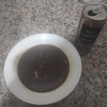 Dimes Obsesso Latte İçerisinden Beyaz Topaklar Çıktı.