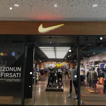 Nike AH8050 Aır Max 270 İlk Gün Yırtıldı