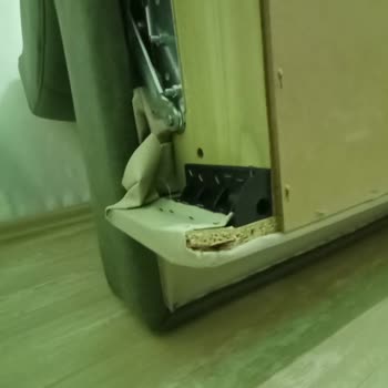 İstikbal Eşya Kırık Çıktı Ve Kurulumu Yapan Baştan Savma Yaptı
