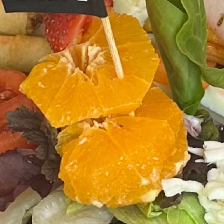 Bam's Cafe Restaurant Portakalda Kurtçuklar Çıktı!