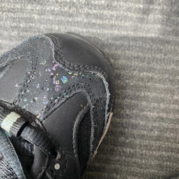 Skechers Ayakkabım Soyulmaya Ve Yıpranmaya Başladı.