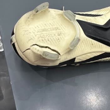 Nike Bir Aylık Krampon