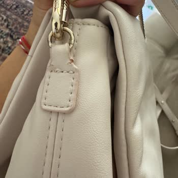 Boyner Calvin Klein Çanta Yırtık Teslim Edildi. İade Kabul Etmiyorlar