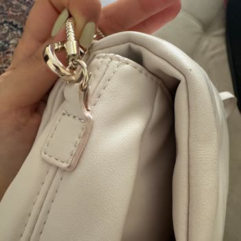 Boyner Calvin Klein Çanta Yırtık Teslim Edildi. İade Kabul Etmiyorlar