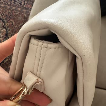 Boyner Calvin Klein Çanta Yırtık Teslim Edildi. İade Kabul Etmiyorlar