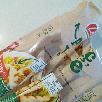 Lezita Piliç Filetonun İçerisinde Küflü Tavuk Parçaları