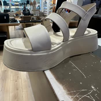 Desa Mağaza Sattığı Ürün Arkasında Durmaması