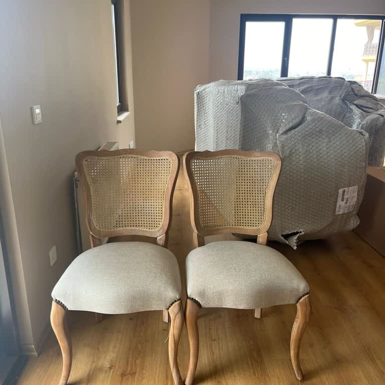 Mudo Anatolium Stühle und Sessel mit falscher Farbe und verzögerte Lieferung