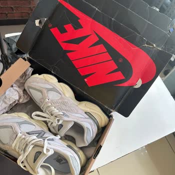 Sneakershome_tr (shopier-instagram) Sneakershome 2 Numara Büyük Kullanılmış Ayakkabı Gönderiyorlar