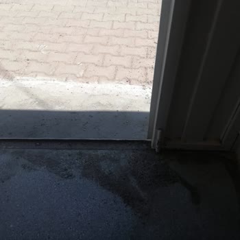 Malatya Büyükşehir Belediyesi Yol Temizliğinden Kaynaklı Evin İçine Püskürtülmesi