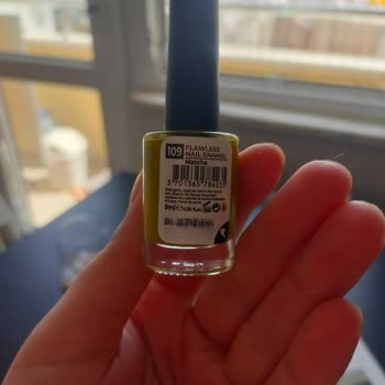 Note Cosmetics Note Flawless Matcha Rengi Tırnakları Boyaması Sorunu