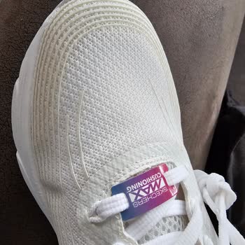 Skechers Ürünün Renk Değiştirmedi