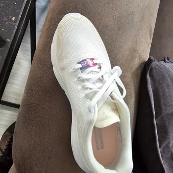 Skechers Ürünün Renk Değiştirmedi