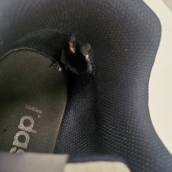 Adidas Torsion Ayakkabının İç Kumaşı 6 Ayda Parçalandı