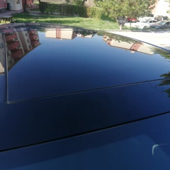Seat Leon Araç Panoramik Cam Tavan Çatlağı