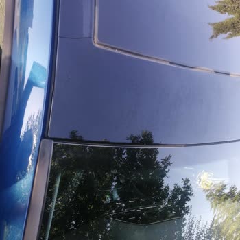 Seat Leon Araç Panoramik Cam Tavan Çatlağı