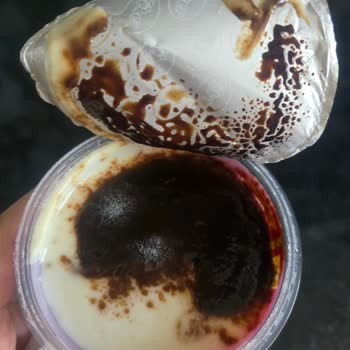 Eker Marka Tatlı Tarihi Olmasına Rağmen Küflenmiş