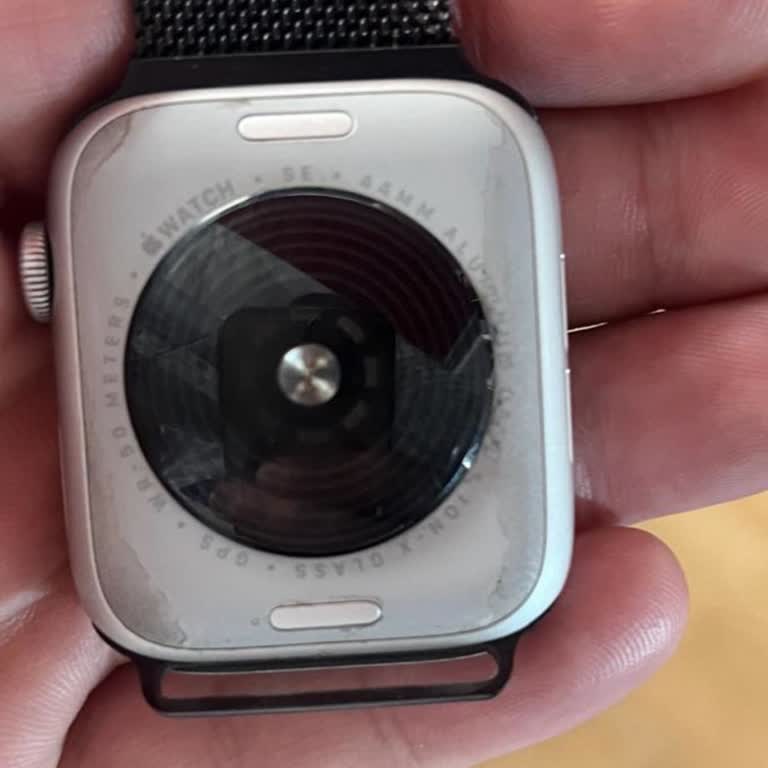 Apple Whatc Se Markalı Saat Pişmanlık