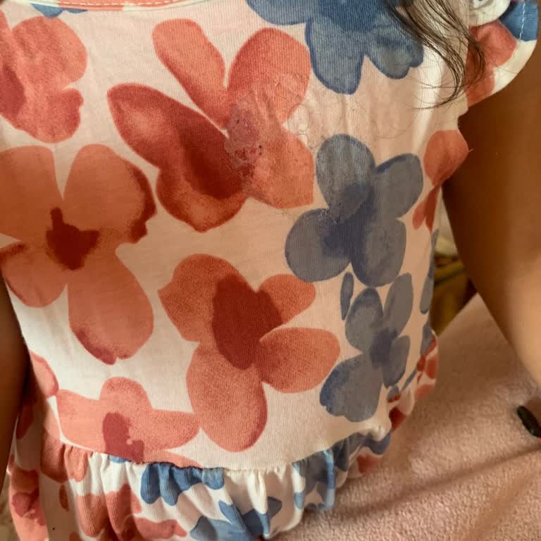 DeFacto Ya Yakışmayan Etiket Yapışkanın Mağduriyeti