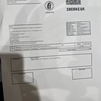 Sneaks Up Yapıştırma Olan Kısımlardaki Açılma Nasıl Kullanıcı Hatası Olur!