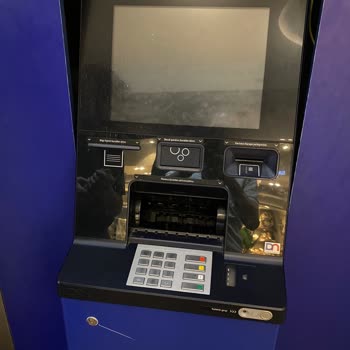 Yapı Kredi Bankası ATM Parayı Yuttu, Kontrol Sonrası Hareket Görüntülenemiyor Diyor!